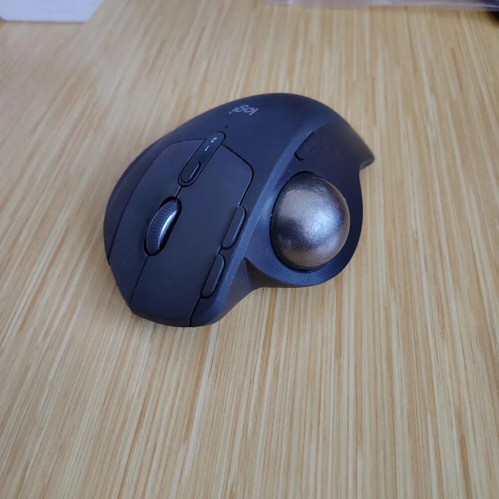 Logitech MX Ergo M-R0065 Bluetooth Trackball Mouse No bottom plate / dongle